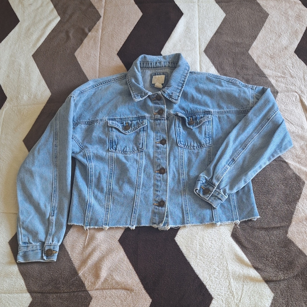 Forever 21 light-wash girl's cropped denim jacket